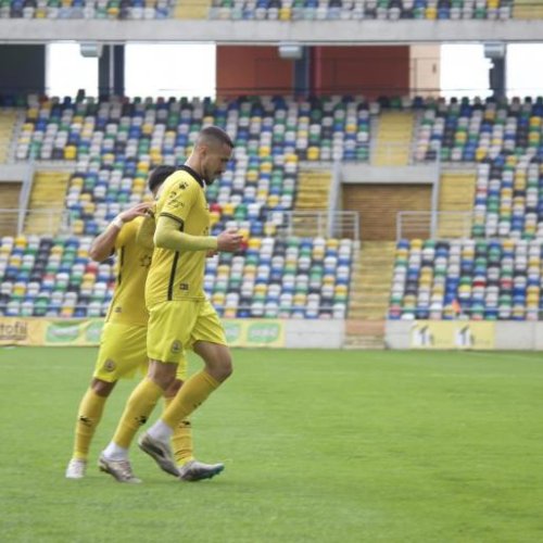 Derrota caseira na receção ao Vila Meã