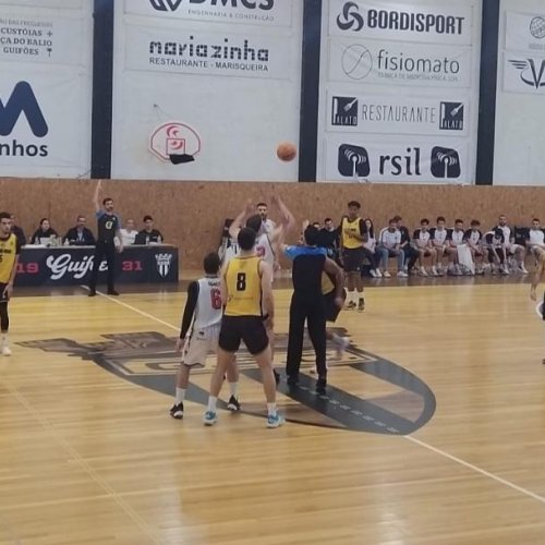Derrota que mantém tudo em aberto!