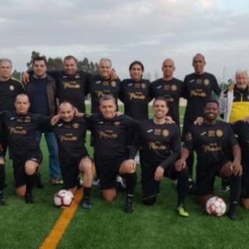 Goleada dos Veteranos no jogo de estreia no CCT