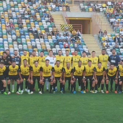 Plantel sénior apresentado no fim da pré-época
