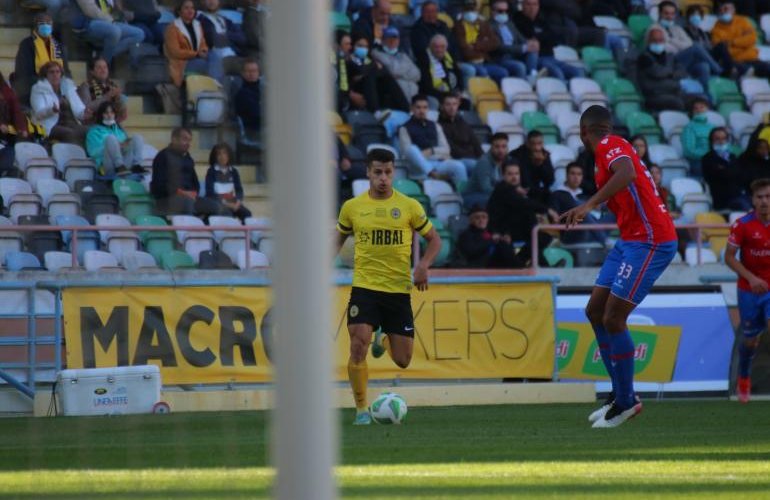 SC Beira-Mar venceu Águeda (2-0) e segue mais líder da zona Sul
