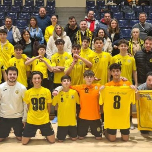 Sub-17 garantem manutenção e entram na Fase Final!