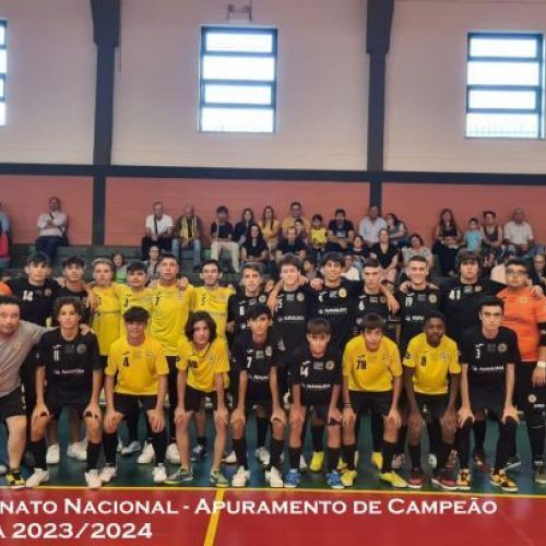 Sub-17 receberam apoio da Direção