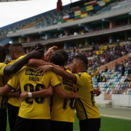 Triunfo sobre o Paredes com garra e atitude