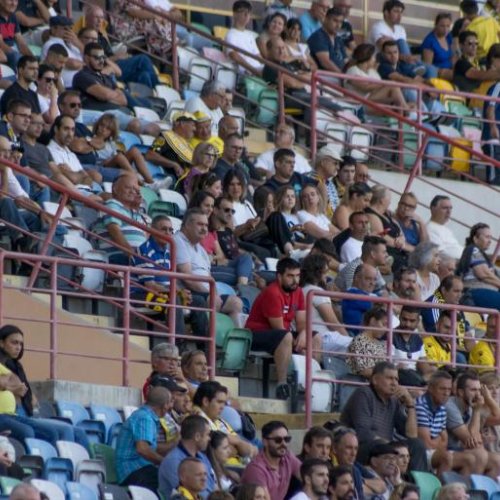 Vá aos jogos e leve mais UM DE NÓS!