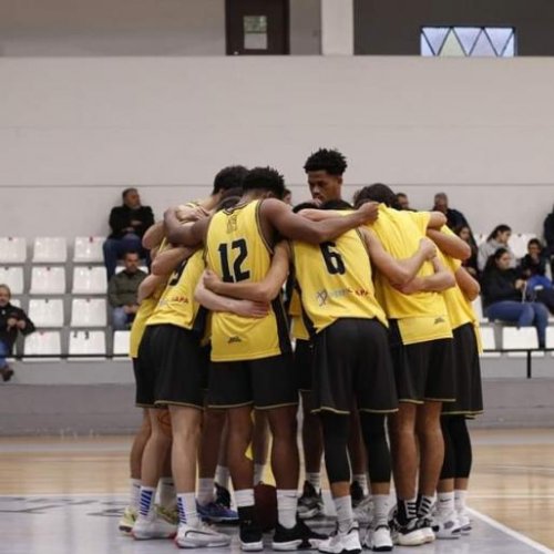Vitória na estreia!
