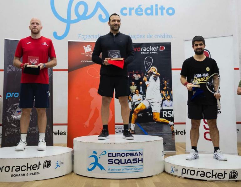 Hugo Cabral foi 3º no Oporto Squash Masters