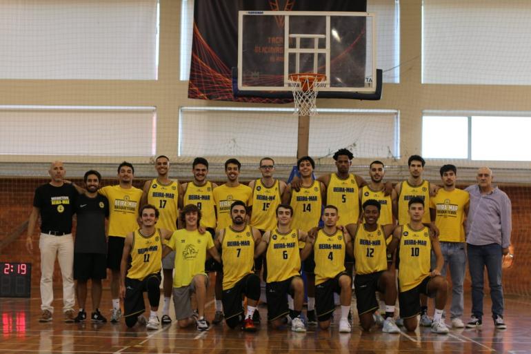 Plantel sénior apresentado